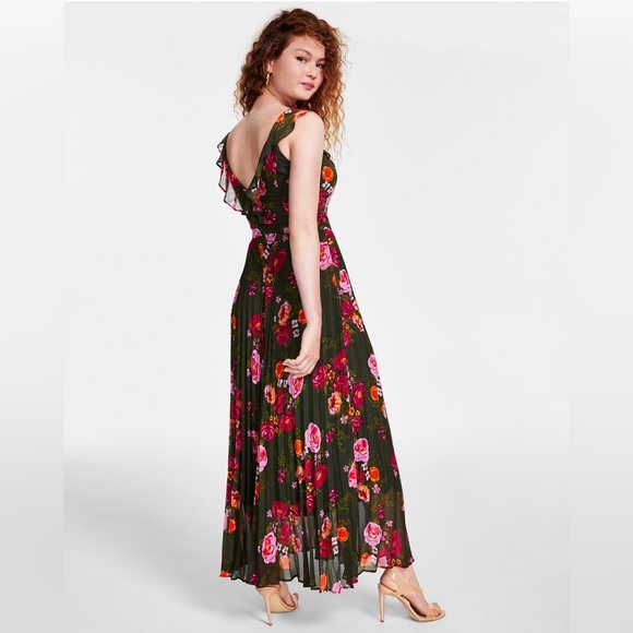 SOLD Women's Floral-Print Pleated
Ruffled Maxi Dress size 8 - Picture 2 of 6